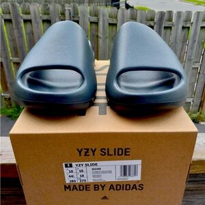 Yeezy Slide Onyx